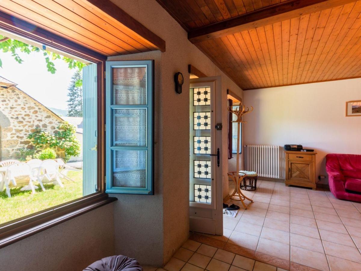 Beautiful Villa In The Parc Des Volcans D Auvergne Vic-sur-Cère Zewnętrze zdjęcie