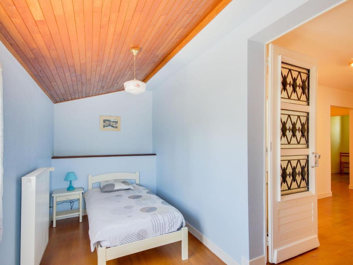 Beautiful Villa In The Parc Des Volcans D Auvergne Vic-sur-Cère Zewnętrze zdjęcie