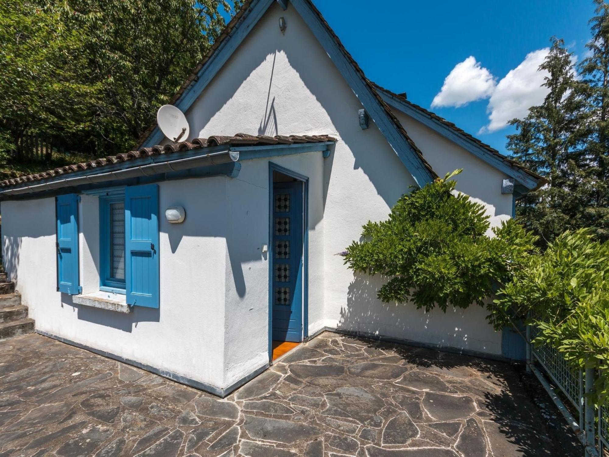 Beautiful Villa In The Parc Des Volcans D Auvergne Vic-sur-Cère Zewnętrze zdjęcie